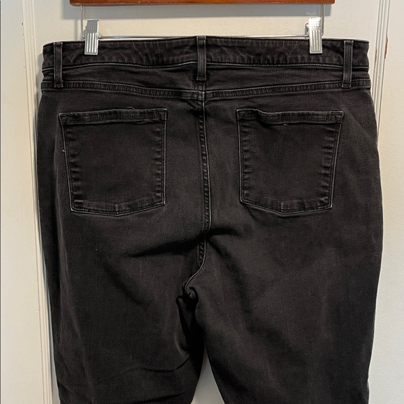 L.L. Bean Jeans - Picture 6 of 8